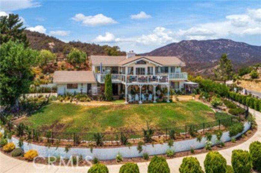 39158 Vista Del Bosque Photo