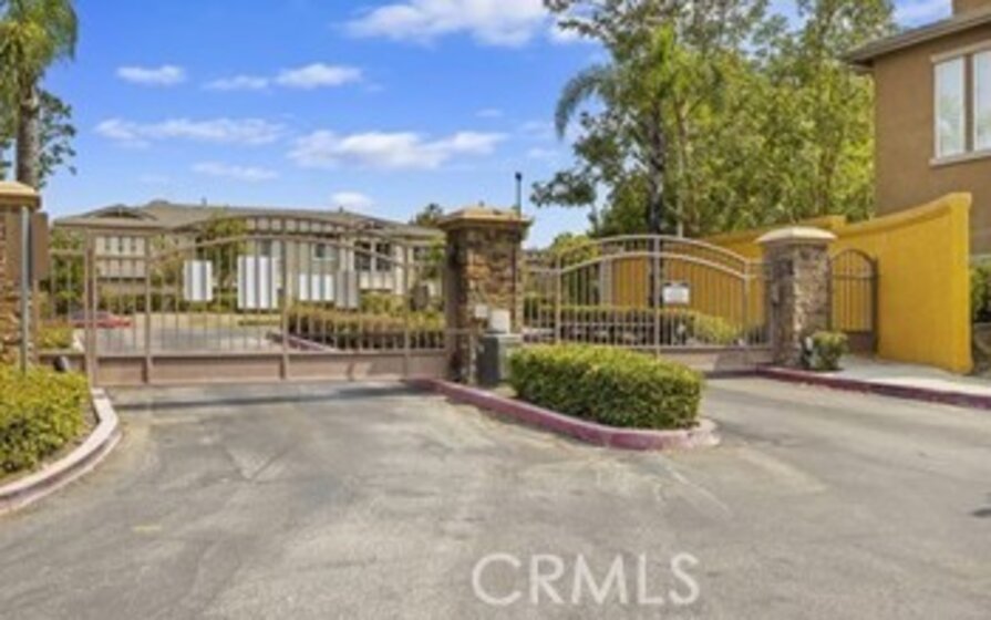 26307 Arboretum Way #301 Photo