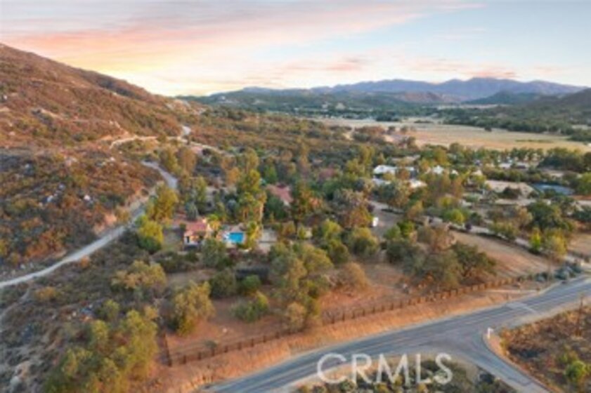 42800 Tenaja Road Photo