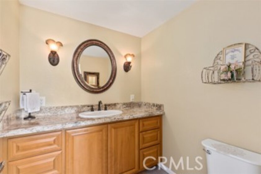 30367 Via Canada Photo