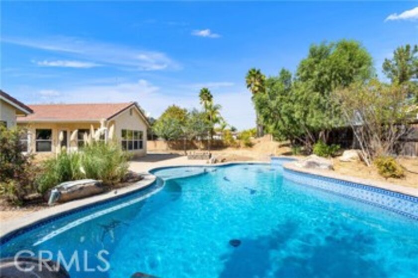 23828 Hayes Avenue Photo