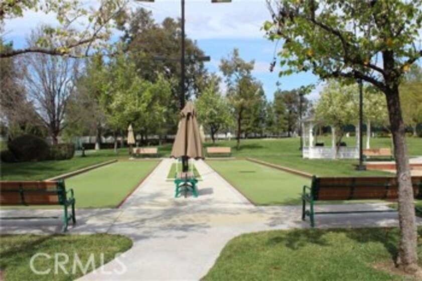 30200 Chateau Cuvaison Photo