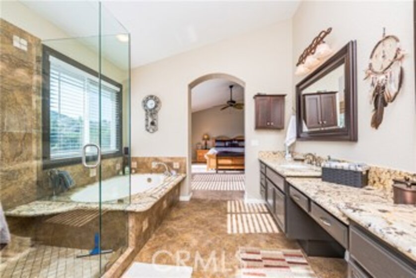 23549 Bending Oak Court Photo