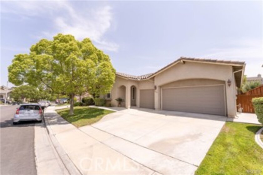 31557 Champions Circle Photo