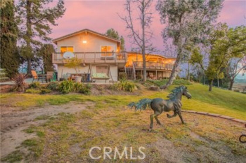 30470 Avenida Estrada Photo