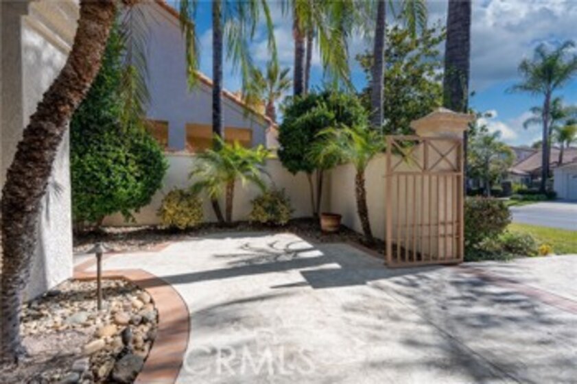 24186 Corte Cordoba Photo