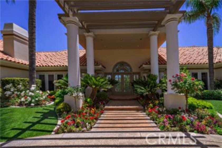 38075 Silver Fox Court Photo