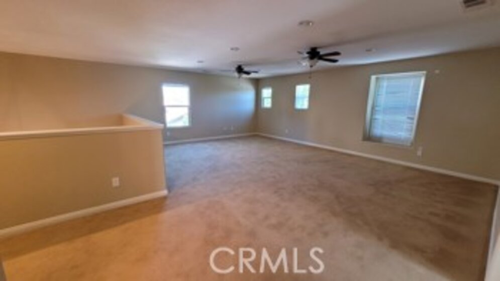 27093 Pumpkin Street Photo