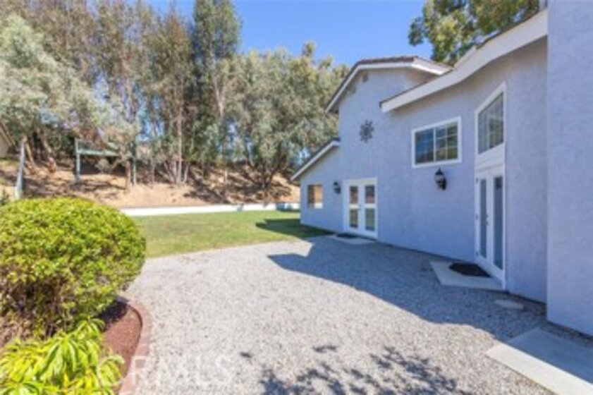 41875 Kaffirboom Court Photo