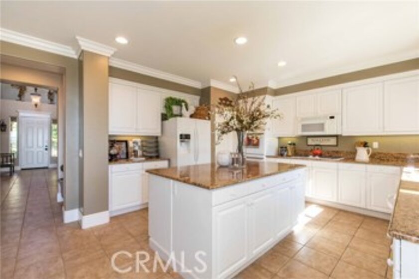 26357 Horsetail Street Photo