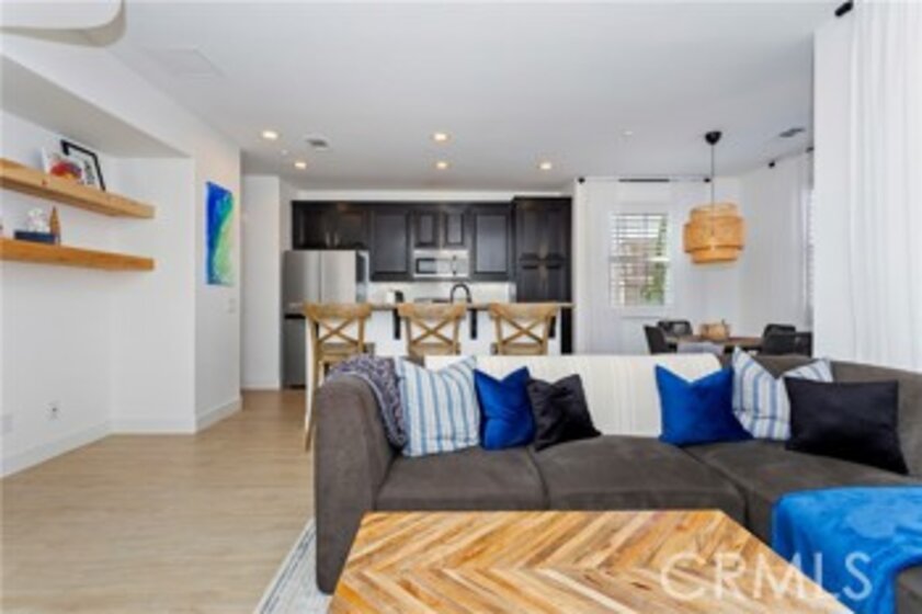 44978 Hawthorn Street #205 Photo