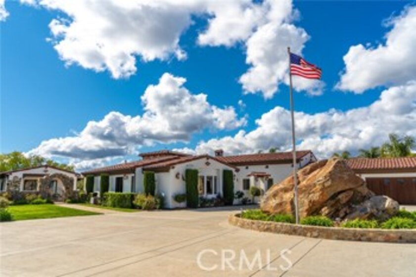 38277 Corte Jurado Photo