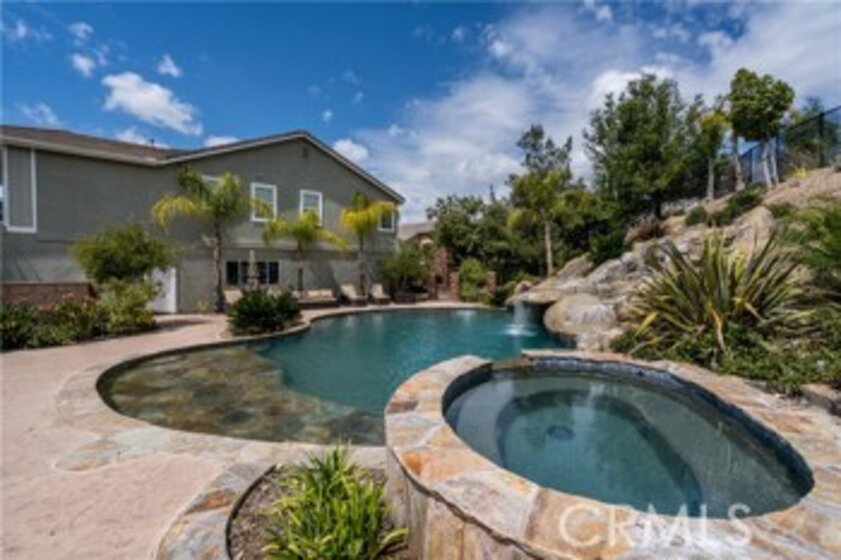 45164 Saddleback Court Photo