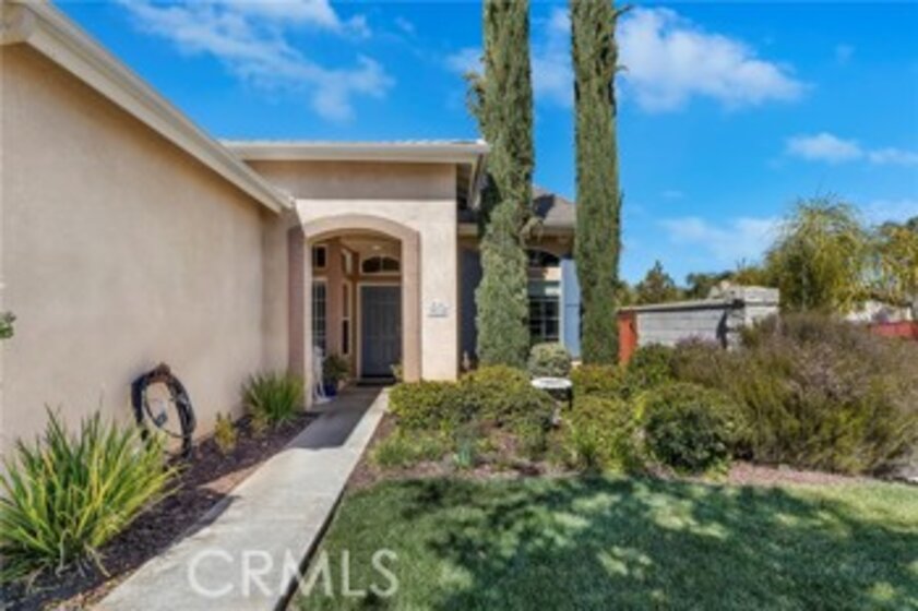 39715 School House Way Photo