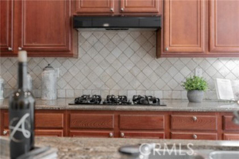 44704 Mumm Street Photo