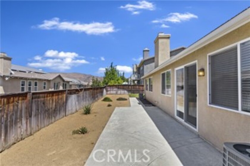 25138 Cliffrose Street Photo