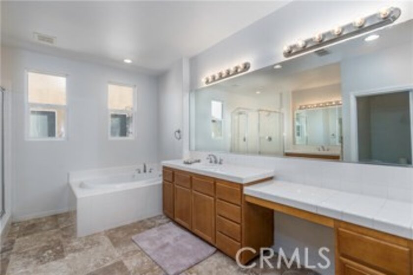 25186 Cliffrose Street Photo