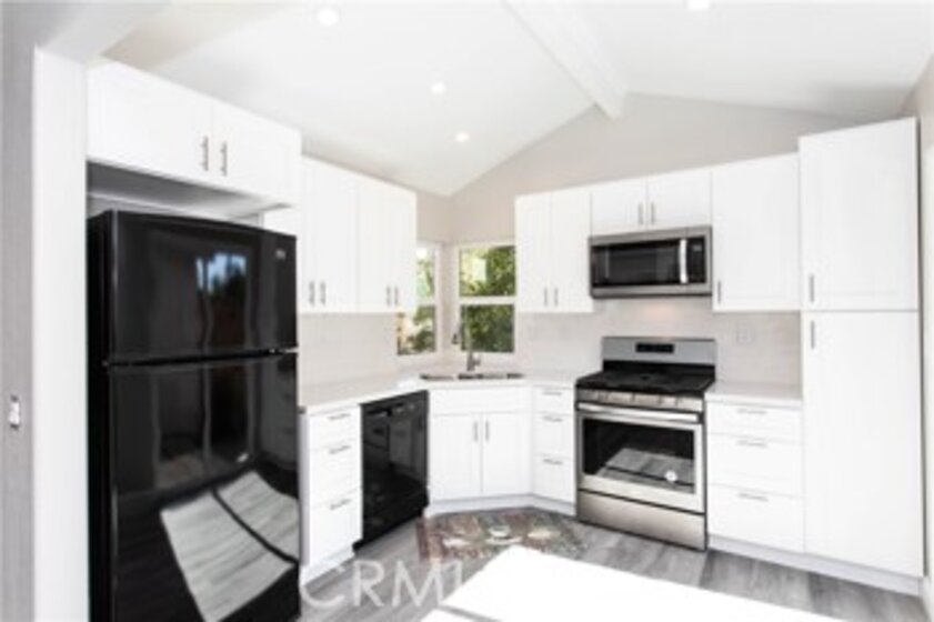 42080 Teatree Court Photo