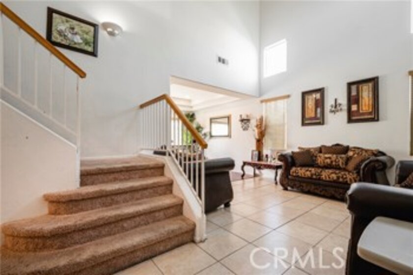 39684 Vanderbilt Avenue Photo