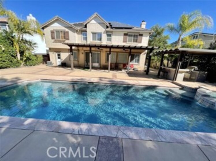 42195 Wyandotte Street Photo