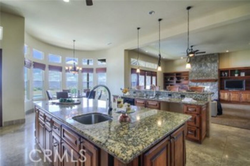 43800 La Cruz Drive Photo