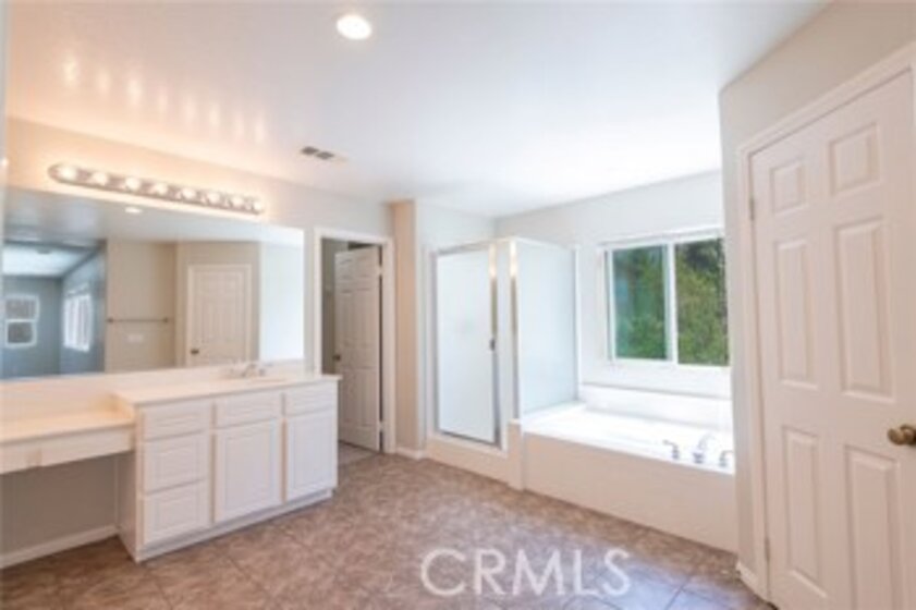 25569 Hyacinth Street Photo