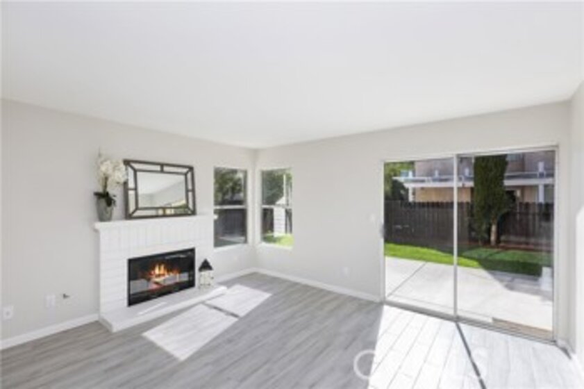 30589 Shoreline Drive Photo