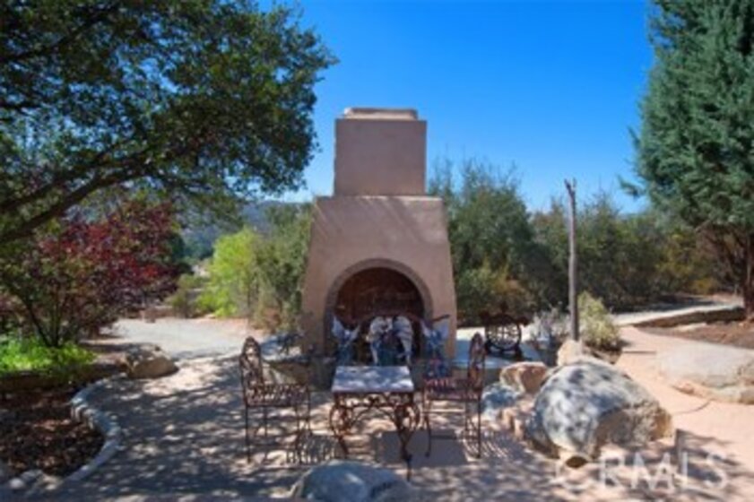 18550 Avenida Bosque Photo