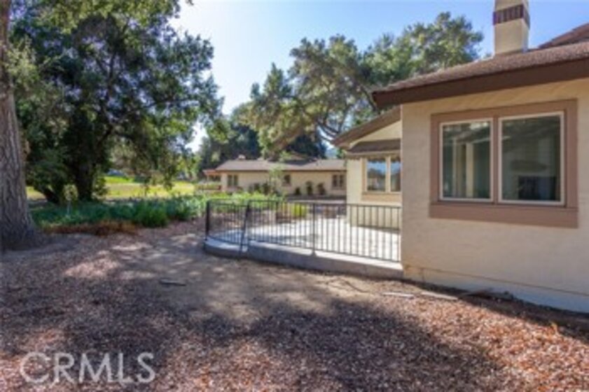 38260 Oaktree Photo