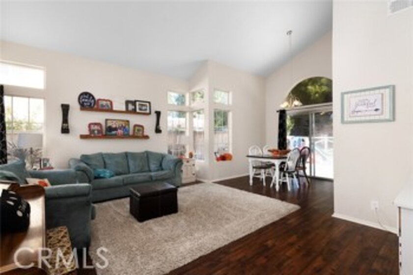 39800 Roripaugh Road Photo