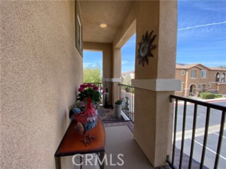 43066 Avenida Abril Photo