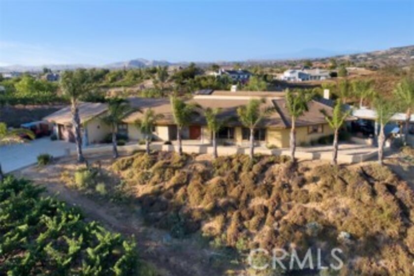 36100 Pauba Road Photo