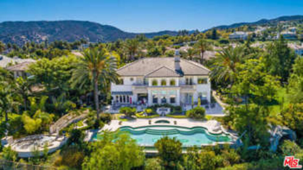 19028 Devonport Lane Photo