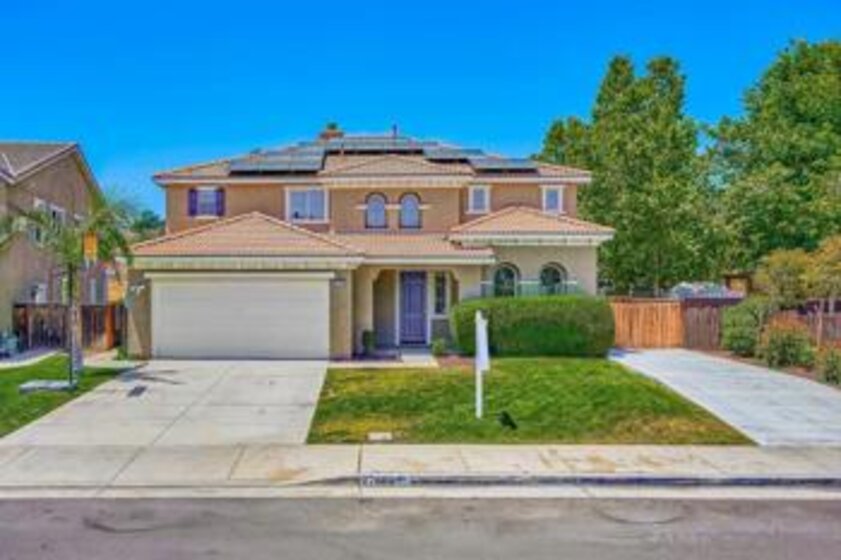 27605 Hackberry Photo