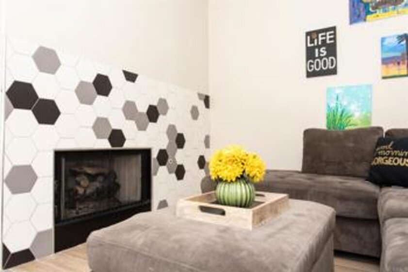 41309 Pine Tree Circle Photo