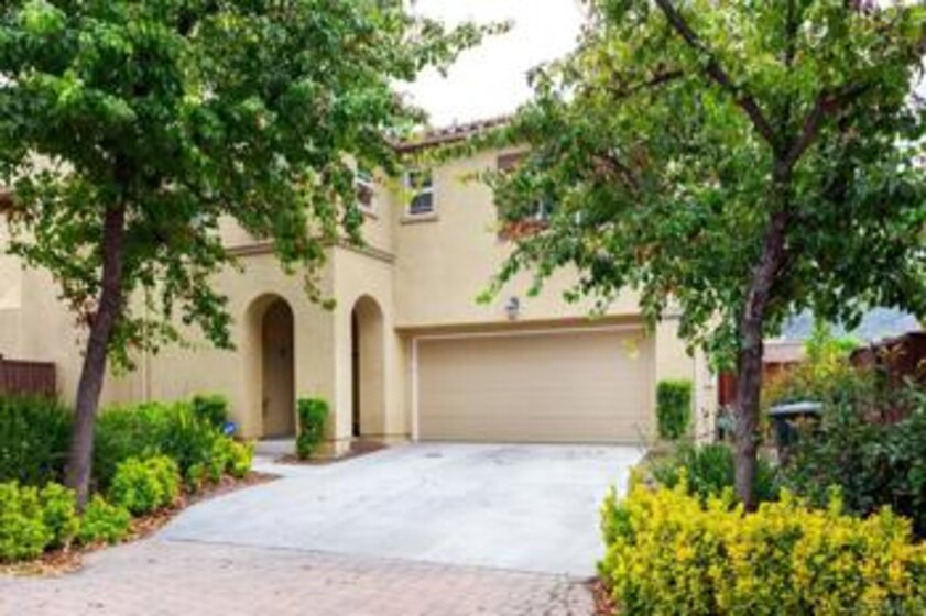 45808 Klamath Court Photo