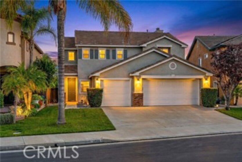 45127 Tioga Street Photo