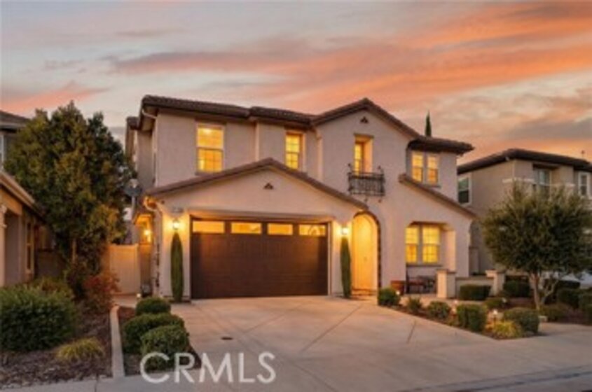 31124 Maverick Photo