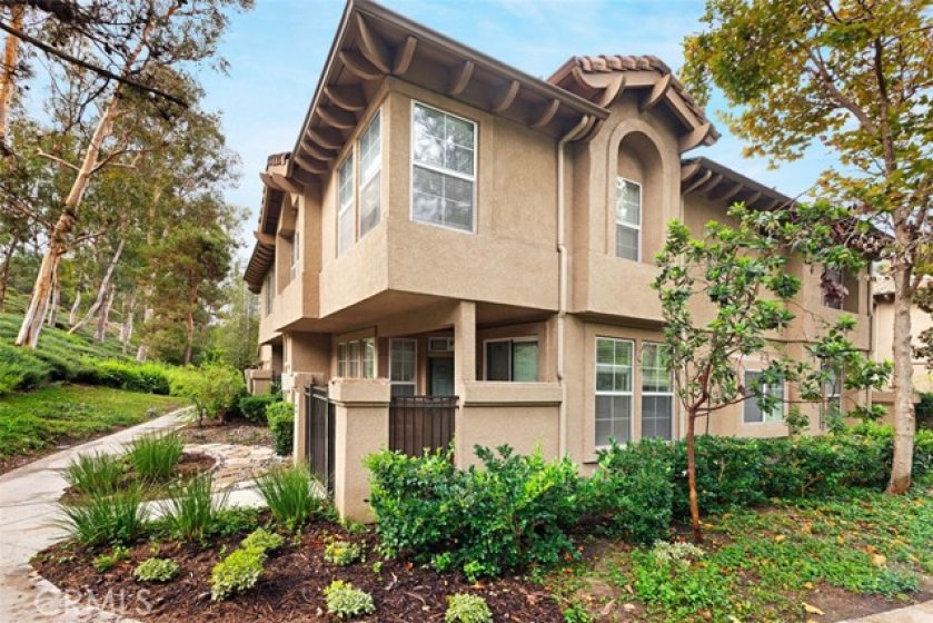 93 Waxwing is a rare, private, Aliso Viejo end unit with a patio and a garage.