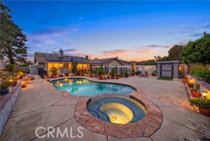 27432 Cobble Photo