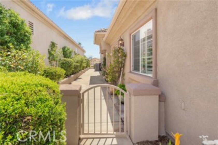 24197 Calle Artino Photo