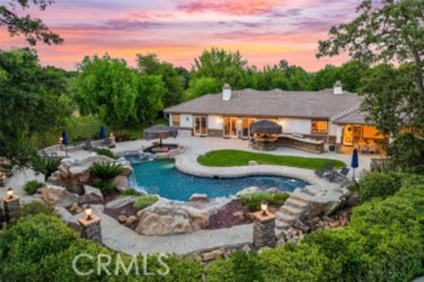 42600 Avenida Escala Photo