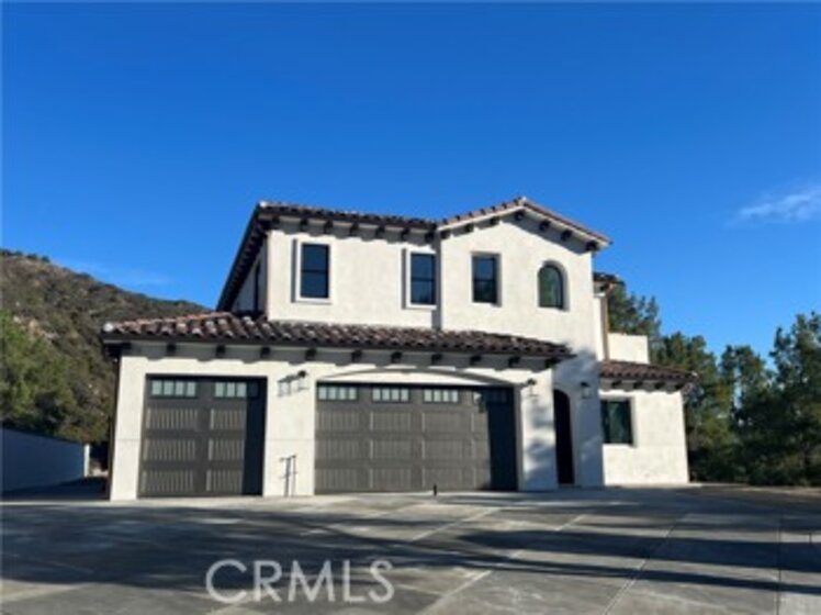 22176 Twin Oaks Court Photo