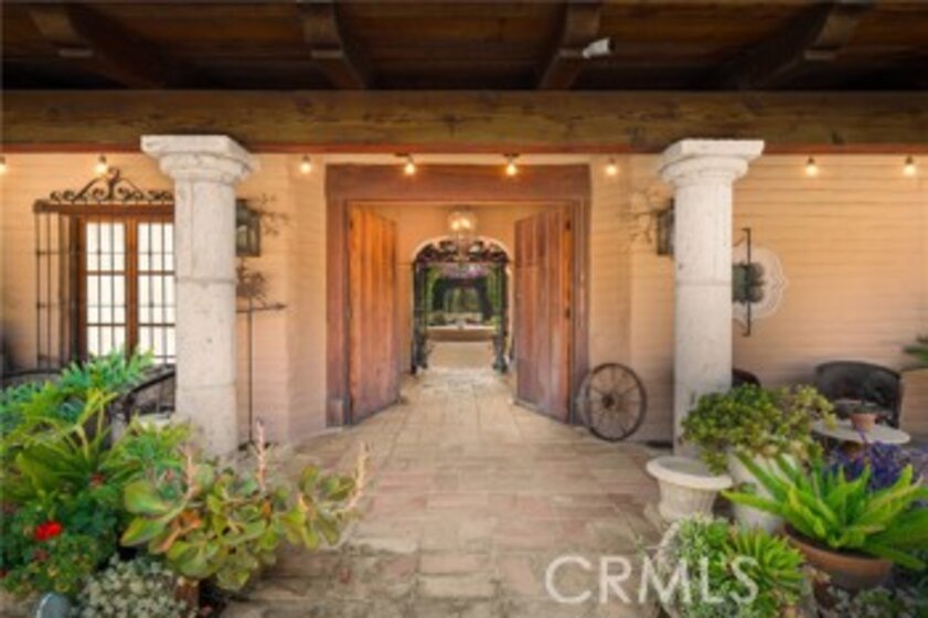 39100 Avenida La Cresta Photo