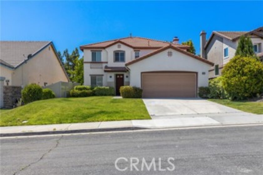42631 Hussar Court Photo