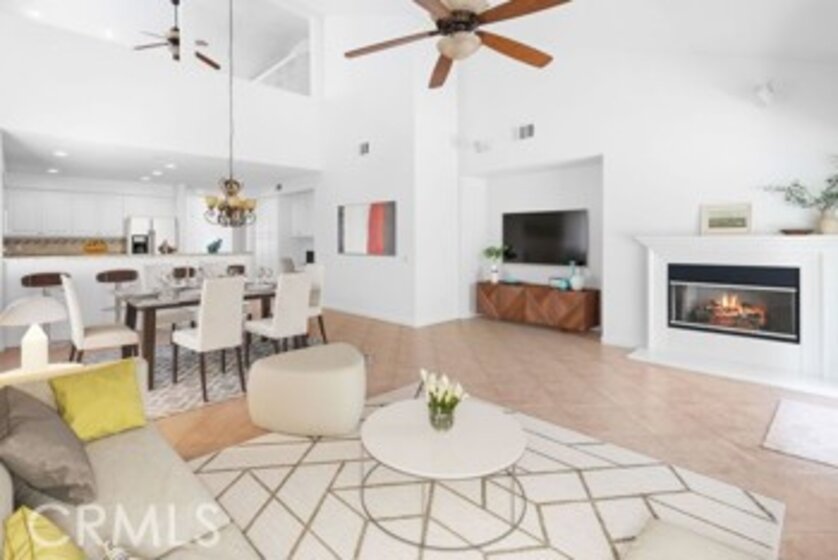 42842 Camelot Road Photo