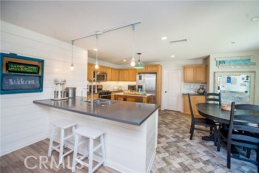 11071 Evergreen Loop Photo