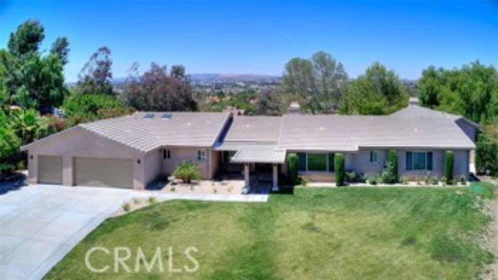 30190 Via De La Mesa Photo