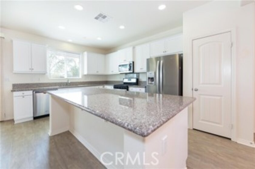 34611 Persian Lilac Street Photo