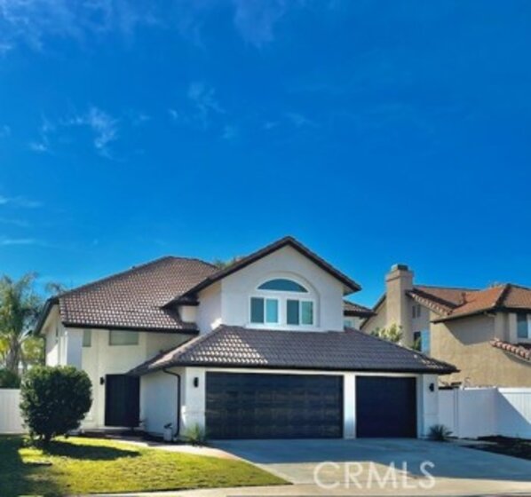 25153 Vista Oriente Photo